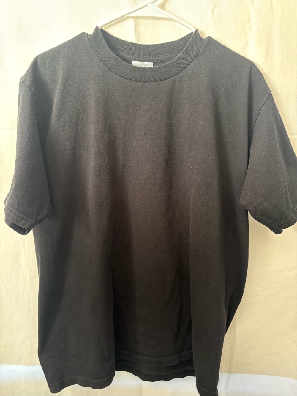 Men's Black Short-Sleeve Crew Neck Tee